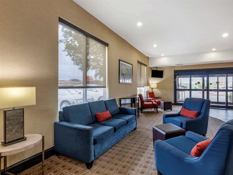 Comfort Suites West Dallas - Cockrell Hill Exterior foto